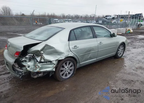 2007 Toyota Avalon Limited z USA, uszkodzony, nr VIN 4T1BK36B57U169880